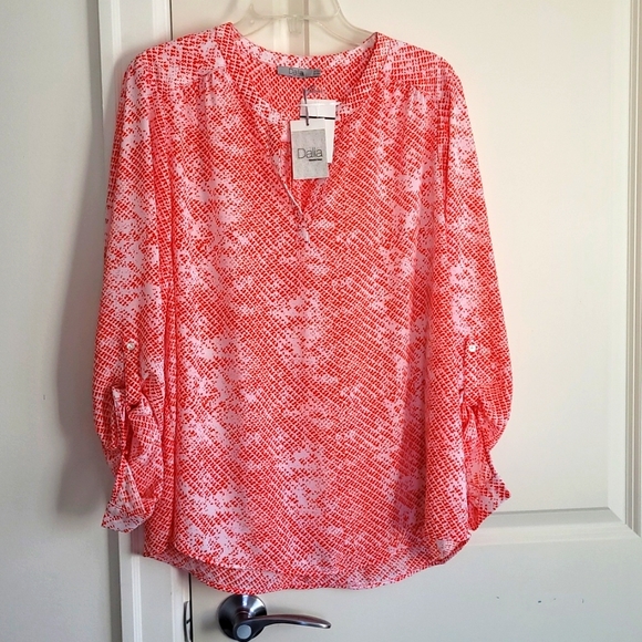 Brand new Blouse - Picture 1 of 4